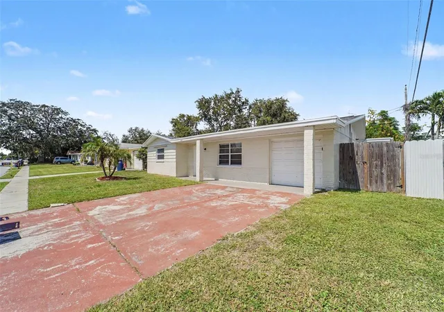 Photo 2 of Single family home for sale at 4631 Eastwood Ln, Holiday, FL 34690 | MLS# O6446246 | Listing updated on 2026-10-05