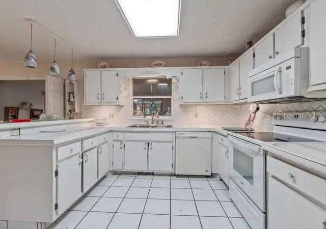 Photo 4 of Single family home for sale at 1208 Citrus Oaks Ave, Gotha, FL 34734 | MLS# S5158600 | Listing updated on 2026-10-02