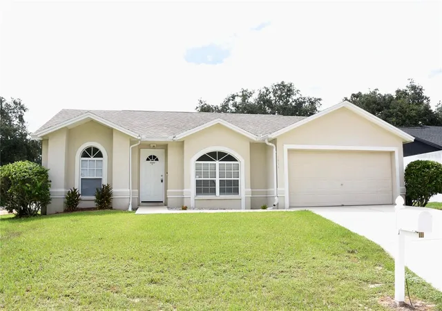 Photo 1 of Single family home for sale at 5814 Driftwood Dr, Winter Haven, FL 33884 | MLS# L4965467 | Listing updated on 2026-10-02