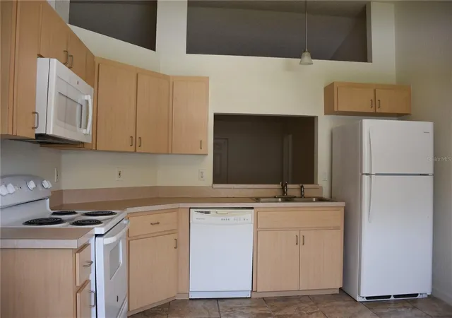 Photo 3 of Single family home for sale at 5814 Driftwood Dr, Winter Haven, FL 33884 | MLS# L4965467 | Listing updated on 2026-10-02