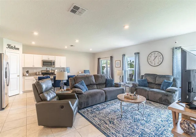 Photo 2 of Single family home for sale at 1331 Haines Dr, Winter Haven, FL 33881 | MLS# L4965468 | Listing updated on 2026-10-07