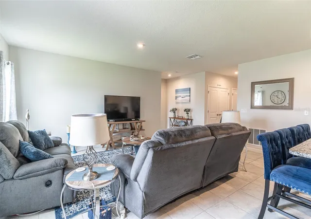Photo 3 of Single family home for sale at 1331 Haines Dr, Winter Haven, FL 33881 | MLS# L4965468 | Listing updated on 2026-10-07