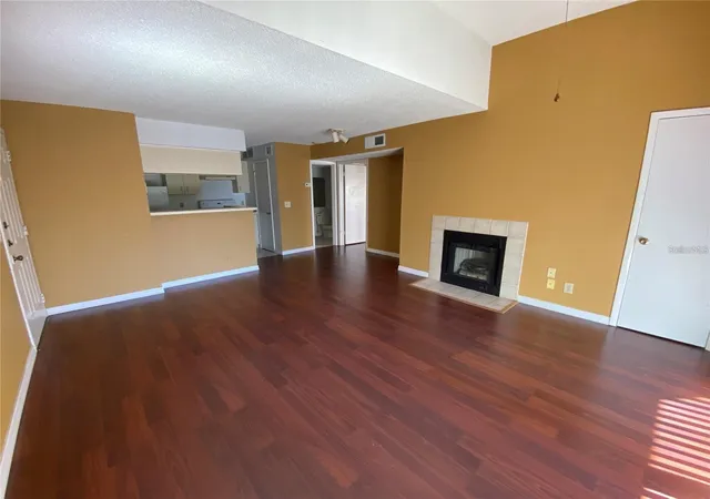 Photo 2 of Condo for sale at 320 Forestway Cir #307, Altamonte Springs, FL 32701 | MLS# O6446250 | Listing updated on 2026-10-02