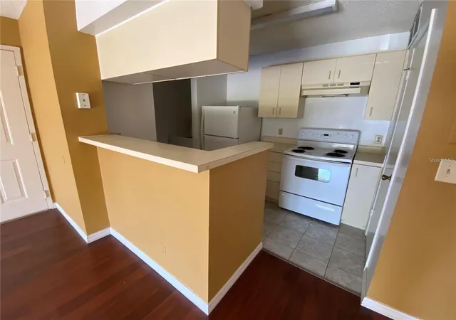 Photo 4 of Condo for sale at 320 Forestway Cir #307, Altamonte Springs, FL 32701 | MLS# O6446250 | Listing updated on 2026-10-02