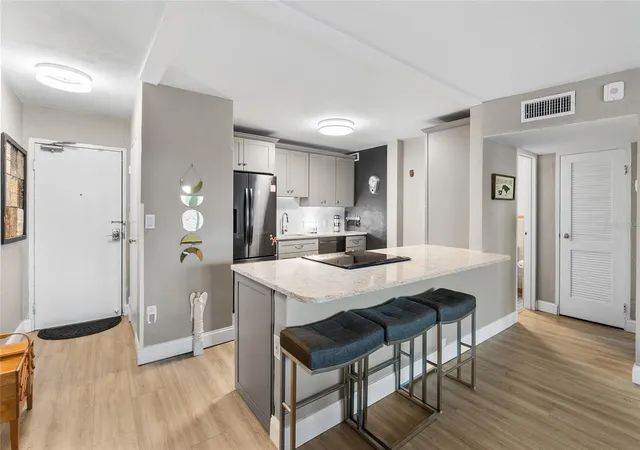 Photo 2 of Condo for sale at 841 4th Avenue N #36, Saint Petersburg, FL 33701 | MLS# TB8553717 | Listing updated on 2026-10-15