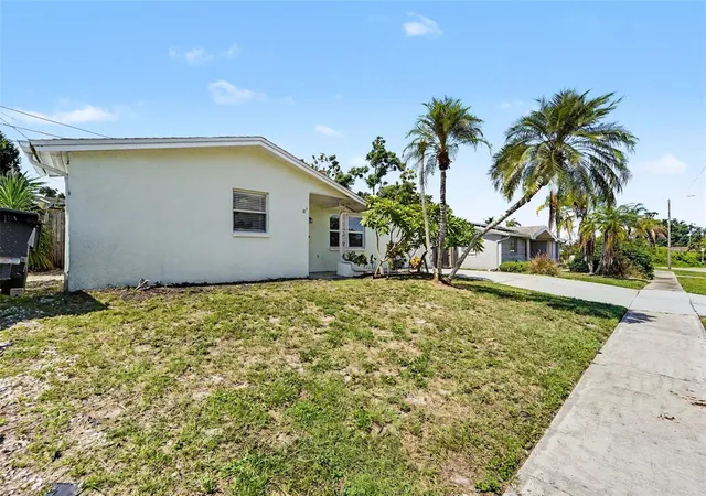 Photo 2 of Single family home for sale at 1539 Plum Tree Rd, Holiday, FL 34690 | MLS# O6446257 | Listing updated on 2026-10-02