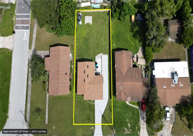 Photo 3 of Single family home for sale at 2041 W Gore St, Orlando, FL 32805 | MLS# O6446261 | Listing updated on 2026-10-01