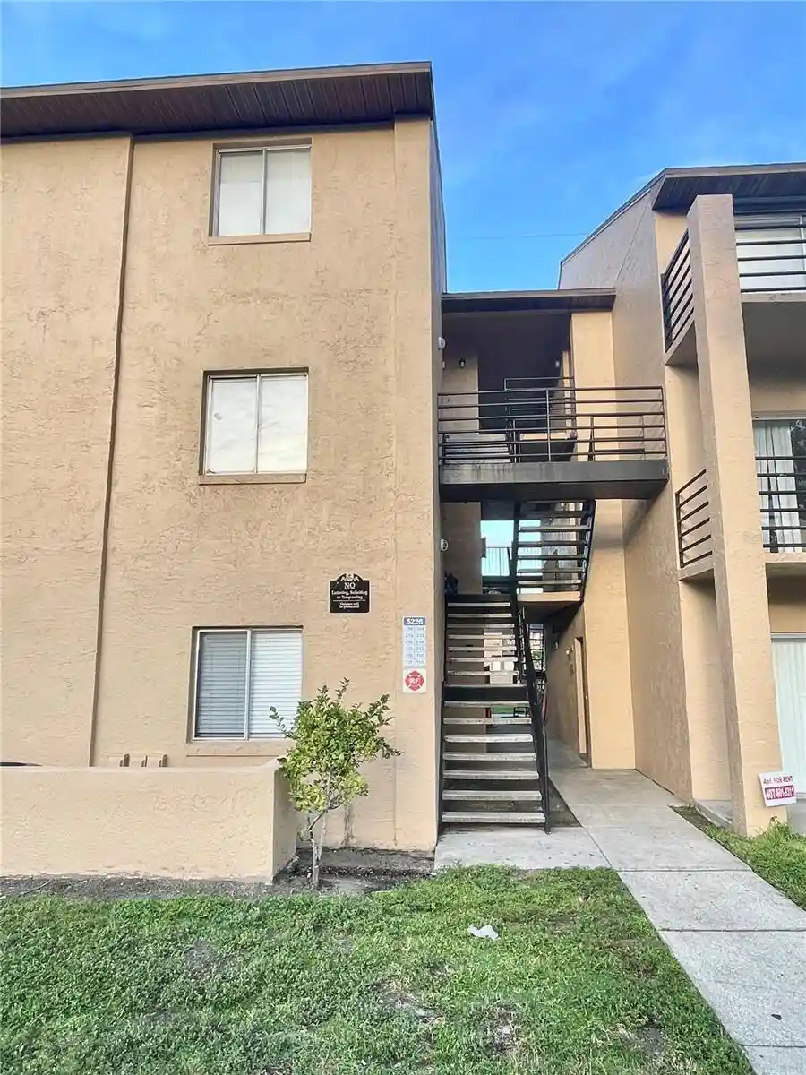 Listing Photo 1 - Condo for sale in 5226 Via Hacienda Cir located at 5226 Via Hacienda Cir, Orlando, FL 32839 - Unit #A214