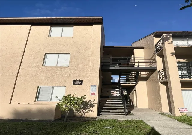 Photo 2 of Townhouse for sale at 5226 Via Hacienda Cir #A214, Orlando, FL 32839 | MLS# O6446264 | Listing updated on 2026-10-02