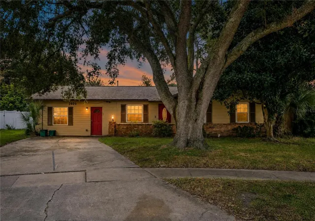 Photo 1 of Single family home for sale at 2020 Leanne Ct, Winter Park, FL 32792 | MLS# O6446266 | Listing updated on 2026-10-07