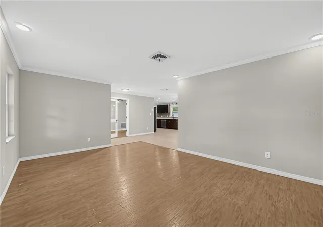 Photo 3 of Single family home for sale at 2020 Leanne Ct, Winter Park, FL 32792 | MLS# O6446266 | Listing updated on 2026-10-07