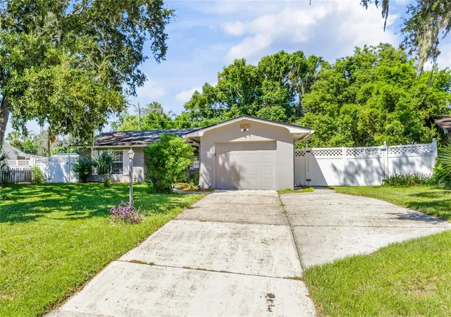 Photo 3 of Single family home for sale at 1270 E Fowler Dr, Deltona, FL 32725 | MLS# V4951598 | Listing updated on 2026-10-07