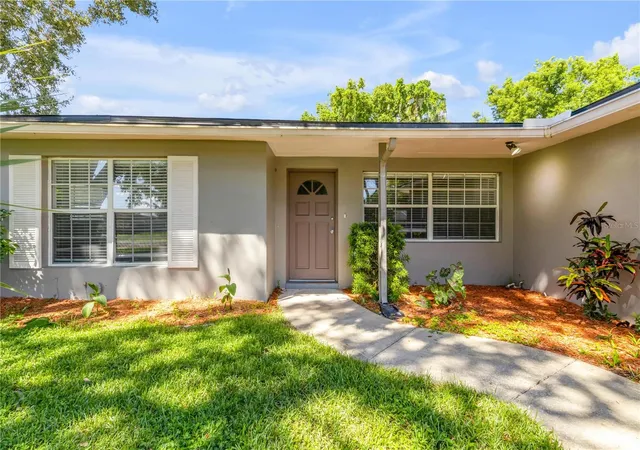 Photo 3 of Single family home for sale at 1270 E Fowler Dr, Deltona, FL 32725 | MLS# V4951598 | Listing updated on 2026-10-07