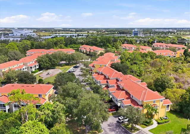 Photo 2 of Condo for sale at 5711 Bentgrass Dr #19-102, Sarasota, FL 34235 | MLS# A4708010 | Listing updated on 2026-10-10