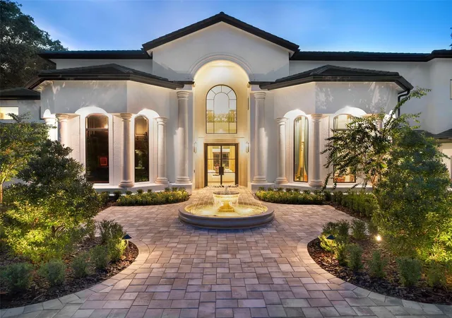 Photo 3 of Single family home for sale at 5092 Isleworth Country Clb Dr, Windermere, FL 34786 | MLS# O6446272 | Listing updated on 2026-10-02