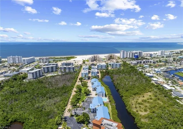 Listing Photo 1 - Condo for sale in building located at 22652 Island Pines Wy, FORT MYERS BEACH, FL 33931 - Unit #154