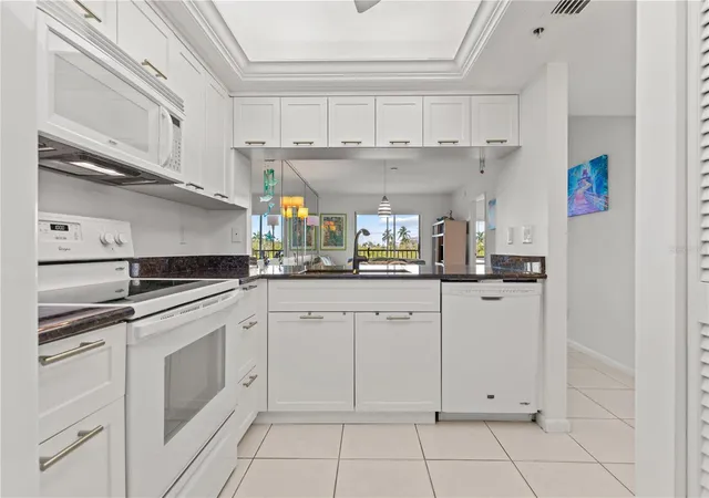 Listing Photo 4 - Condo for sale in building located at 22652 Island Pines Wy, FORT MYERS BEACH, FL 33931 - Unit #154