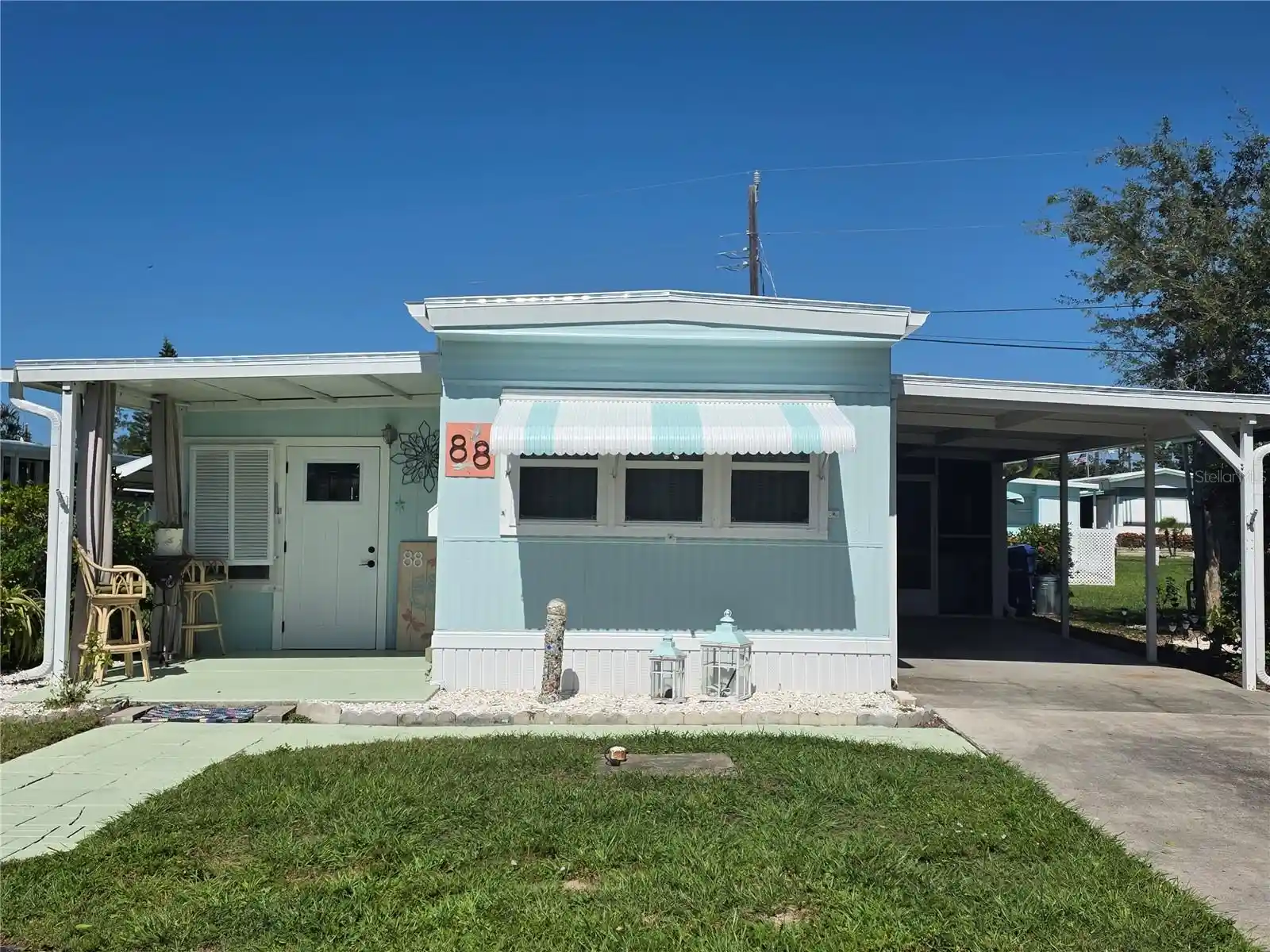 Listing Photo 1 - Condo for sale in 1800 Englewood Rd located at 1800 Englewood Rd, ENGLEWOOD, FL 34223 - Unit #88