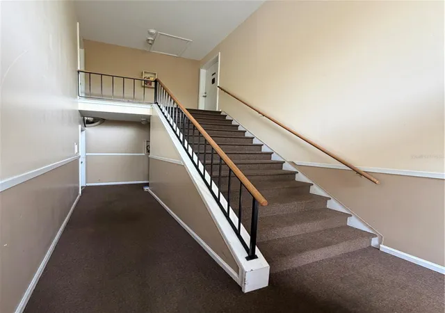 Photo 3 of Condo for sale at 723 Perkins St #200, Leesburg, FL 34748 | MLS# G5118473 | Listing updated on 2026-10-01