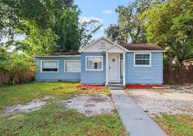 Single family home for sale at 919 E Bougainvillea Ave, TAMPA, FL 33612 | MLS# TB8553762