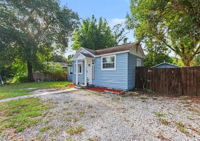 Photo 3 of Single family home for sale at 919 E Bougainvillea Ave, Tampa, FL 33612 | MLS# TB8553762 | Listing updated on 2026-10-04