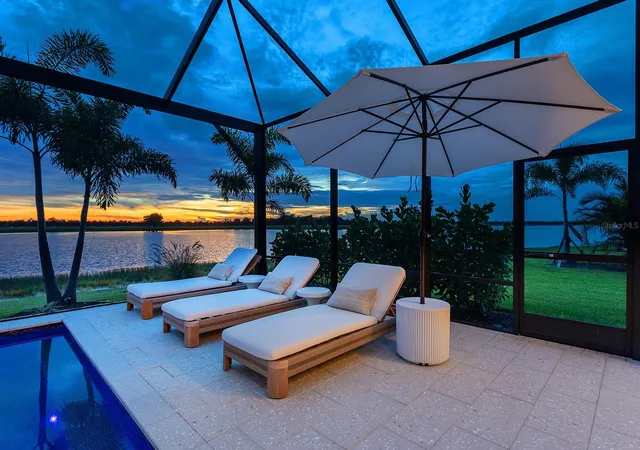 Photo 4 of Single family home for sale at 1320 Ivory Tusk Cir, Sarasota, FL 34240 | MLS# A4708016 | Listing updated on 2026-10-08