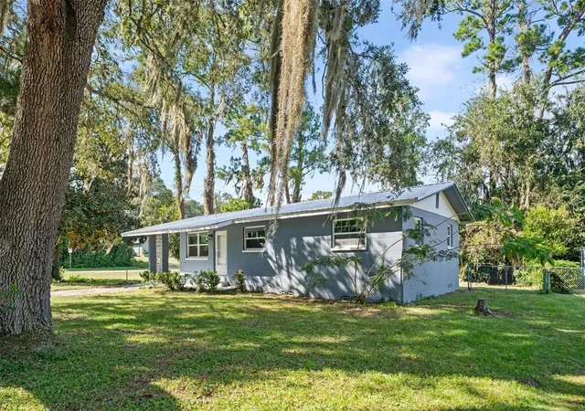 Photo 2 of Single family home for sale at 3510 Se 18th Avenue, Gainesville, FL 32641 | MLS# GC543894 | Listing updated on 2026-10-02