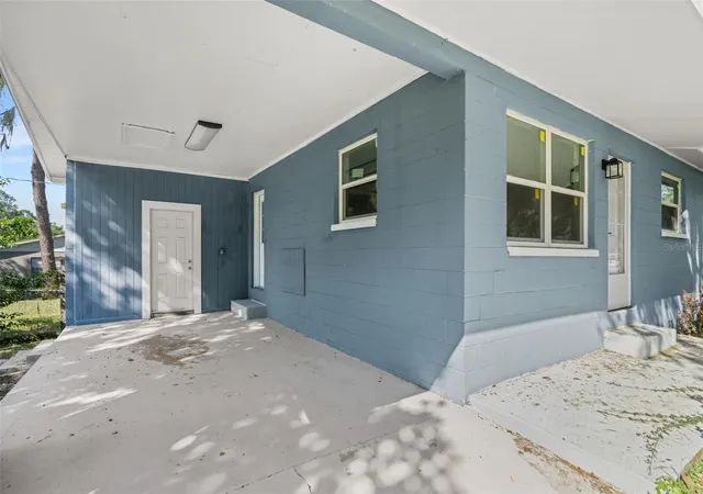 Photo 3 of Single family home for sale at 3510 SE 18th Avenue, Gainesville, FL 32641 | MLS# GC543894 | Listing updated on 2026-10-02