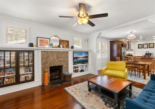 Photo 2 of Single family home for sale at 1217 Noble Pl, Orlando, FL 32801 | MLS# O6446295 | Listing updated on 2026-10-04