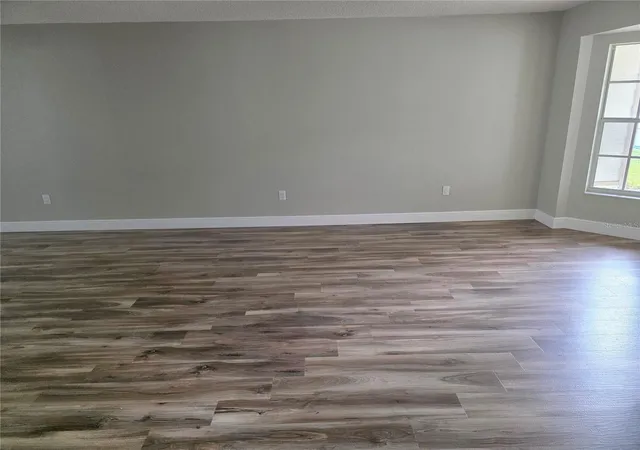 Photo 4 of Single family home for sale at 2456 Deer Trl Ln, Spring Hill, FL 34606 | MLS# W7889971 | Listing updated on 2026-10-01
