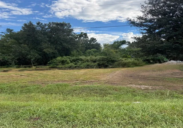 Photo 2 of Sale Pending at 23154 Foreside Ave, Brooksville, FL 34601 | MLS# W7889972 | Listing updated on 2026-10-02