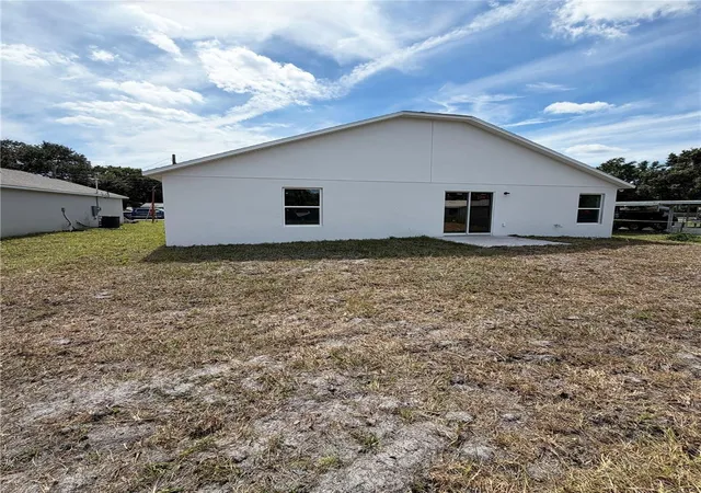 Photo 3 of Single family home for sale at 3883 Avenue O Nw, Winter Haven, FL 33881 | MLS# L4965473 | Listing updated on 2026-10-02