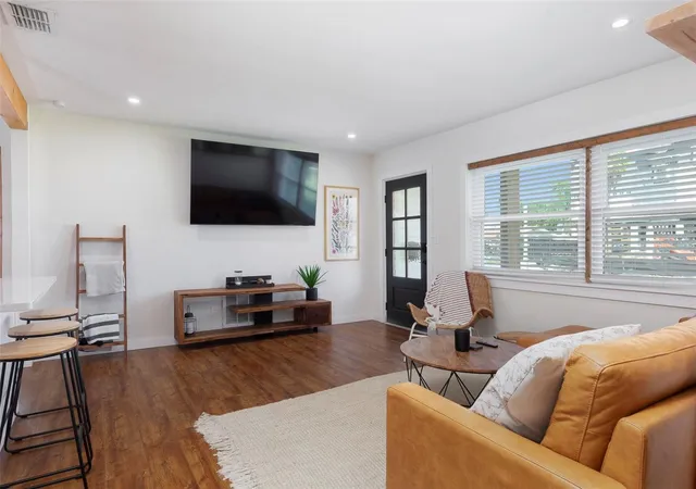 Photo 3 of Single family home for sale at 3646 Alabama Ave NE, Saint Petersburg, FL 33703 | MLS# TB8553770 | Listing updated on 2026-10-03