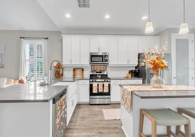 Photo 3 of Single family home for sale at 3871 Night Star Trl, Odessa, FL 33556 | MLS# W7889973 | Listing updated on 2026-10-04