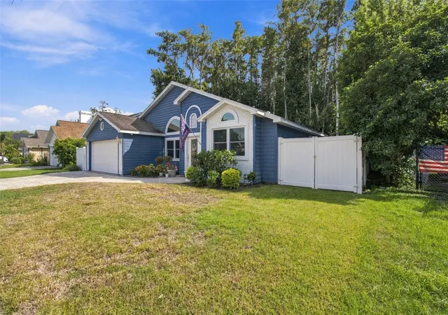 Photo 3 of Single family home for sale at 7208 Hideaway Trl, New Port Richey, FL 34655 | MLS# TB8553775 | Listing updated on 2026-10-22