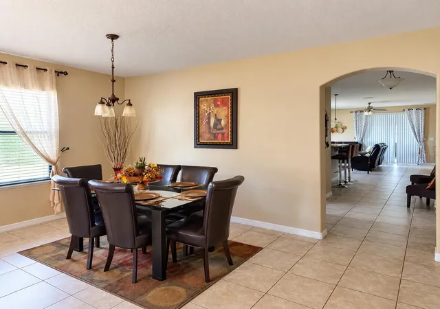Photo 2 of Single family home for sale at 2921 Casabella Dr, Kissimmee, FL 34744 | MLS# S5158610 | Listing updated on 2026-10-14