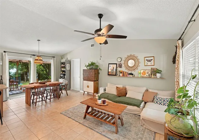 Photo 3 of Single family home for sale at 637 Pratt St, Deland, FL 32720 | MLS# O6446299 | Listing updated on 2026-10-07