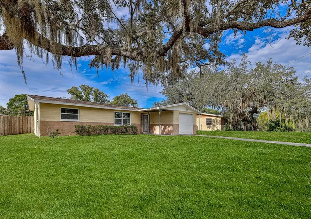 Photo 3 of Single family home for sale at 4059 Sugarfoot Dr, Spring Hill, FL 34606 | MLS# W7889976 | Listing updated on 2026-10-01