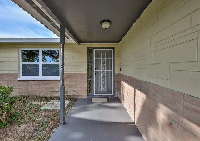 Photo 4 of Single family home for sale at 4059 Sugarfoot Dr, Spring Hill, FL 34606 | MLS# W7889976 | Listing updated on 2026-10-01