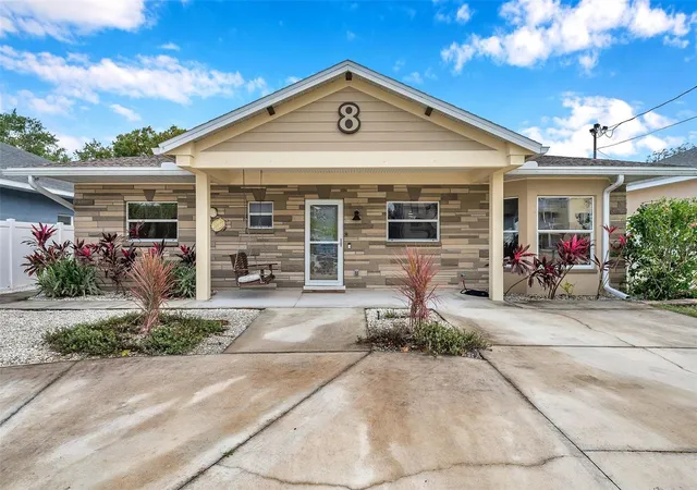 Single family home for sale at 8 Citrus Dr, PALM HARBOR, FL 34684 | MLS# TB8553786