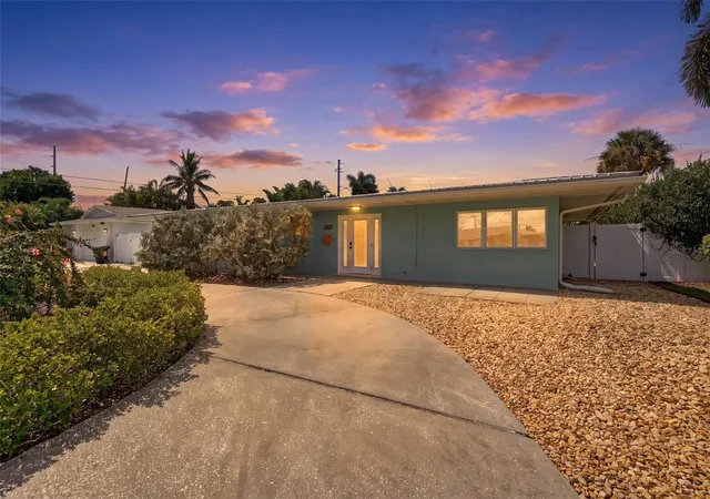 Single family home for sale at 5285 40th Street S, Saint Petersburg, FL 33711 | MLS# TB8553791