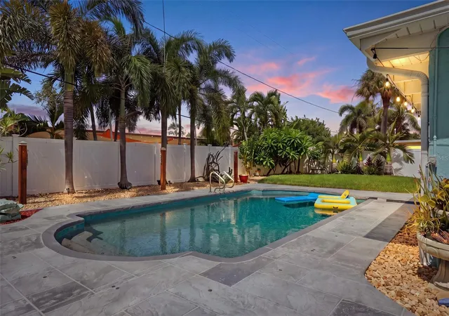 Photo 1 of Single family home for sale at 5285 40th Street S, Saint Petersburg, FL 33711 | MLS# TB8553791 | Listing updated on 2026-10-08