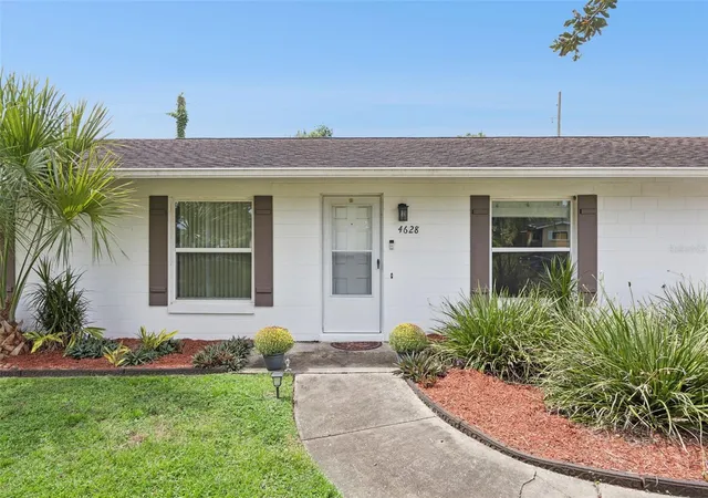 Photo 2 of Single family home for sale at 4628 S Shore Rd, Orlando, FL 32839 | MLS# O6446308 | Listing updated on 2026-10-16