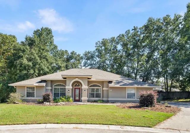 Single family home for sale at 10527 NW 14th Place, GAINESVILLE, FL 32606 | MLS# GC543897