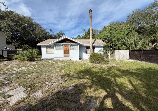 Photo 4 of Single family home for sale at 6028 S 2nd Street, Tampa, FL 33611 | MLS# O6446311 | Listing updated on 2026-10-01