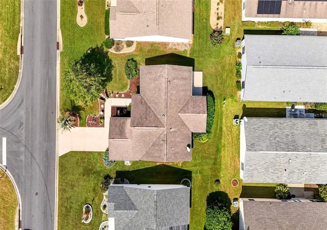 Photo 2 of Single family home for sale at 2615 Privada Dr, The Villages, FL 32162 | MLS# OM733205 | Listing updated on 2026-10-02