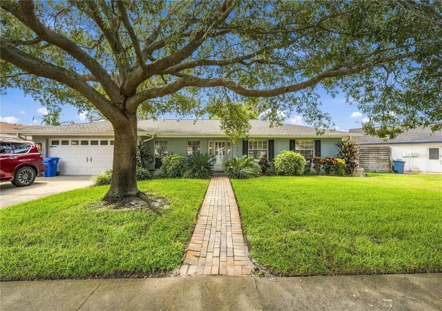 Single family home for sale at 13510 Gibbons Pass, TAMPA, FL 33613 | MLS# TB8553792