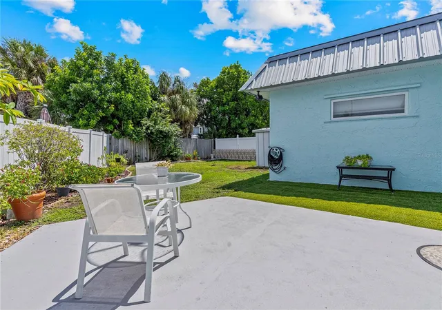 Photo 4 of Single family home for sale at 404 Harbor Dr S, Indian Rocks Beach, FL 33785 | MLS# TB8553795 | Listing updated on 2026-10-17