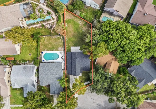 Photo 3 of Single family home for sale at 613 Charing Cross Ct, Lake Mary, FL 32746 | MLS# O6446317 | Listing updated on 2026-10-07