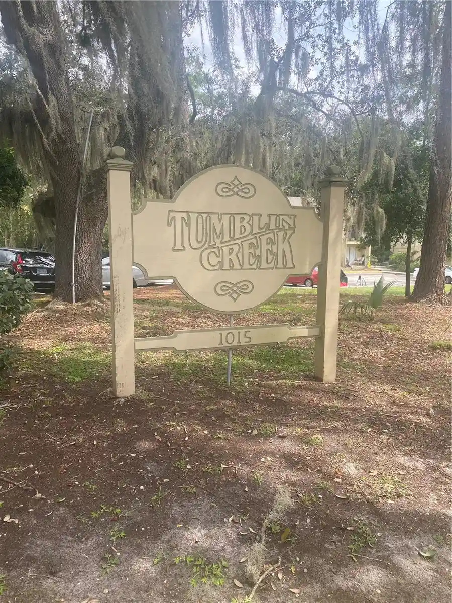 Listing Photo 2 - Condo for sale in 1015 Sw 9Th St located at 1015 Sw 9Th St, Gainesville, FL 32601 - Unit #C-2
